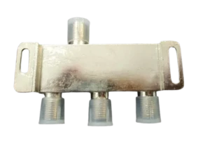 Antenski razdelnik 1 ulaz 3 izlaza Spliter