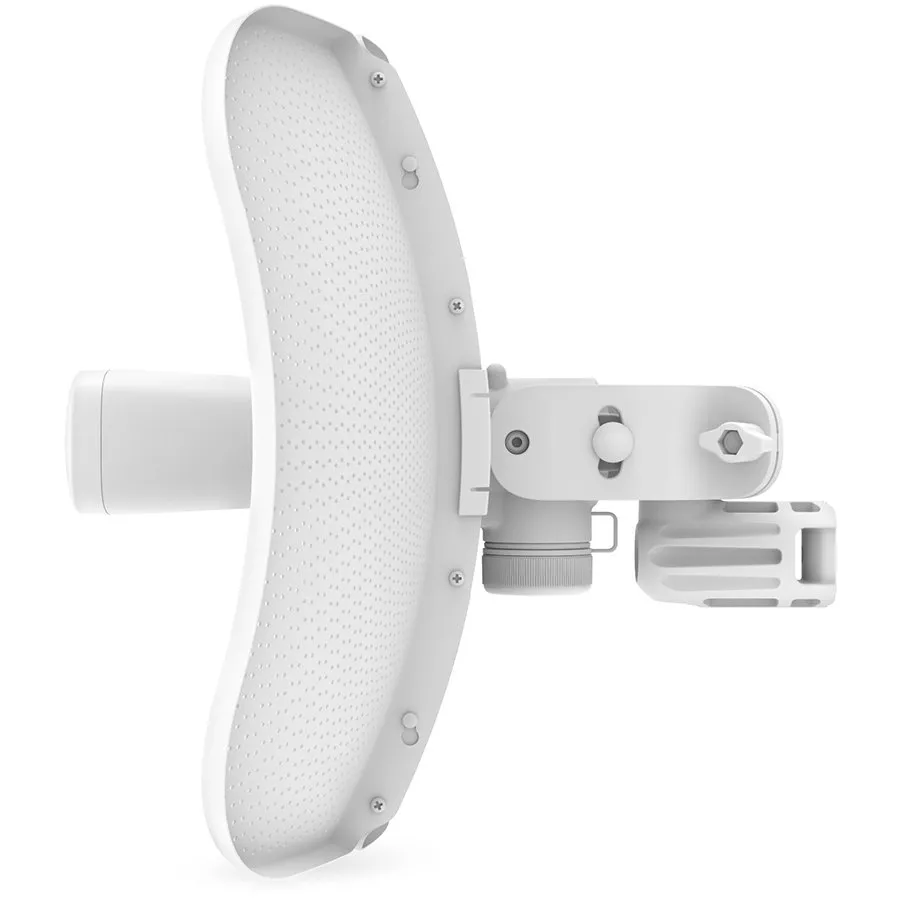 Ubiquiti LiteBeam 5AC Gen2, Ultra-lightweight design with proprietary airMAX ac chipset and dedicated management WiFi for easy UISP mobile app support and fast setup, 5 GHz, 15+ km link range, 450+ Mbps throughput, PoE adapter included Slika 2