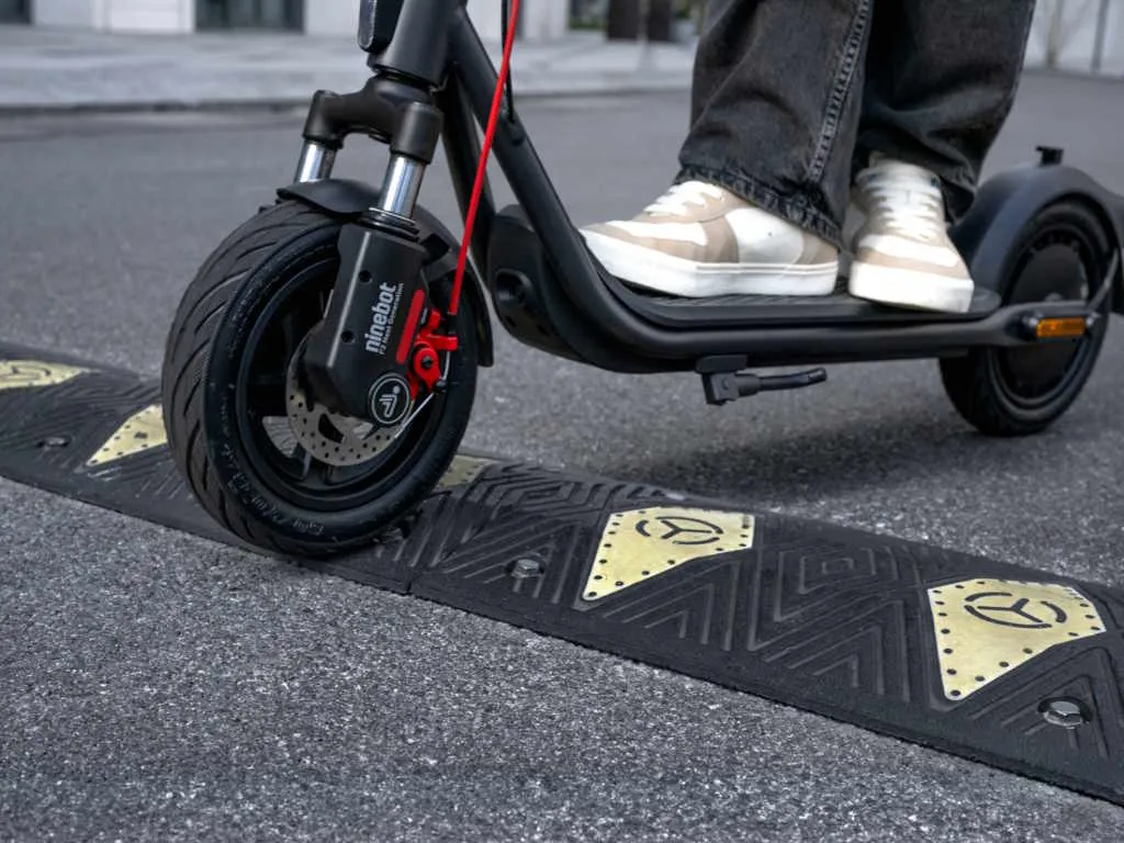 Segway Elektricni trotinet SEGWAY NINEBOT F2 PRO E II Slika 4