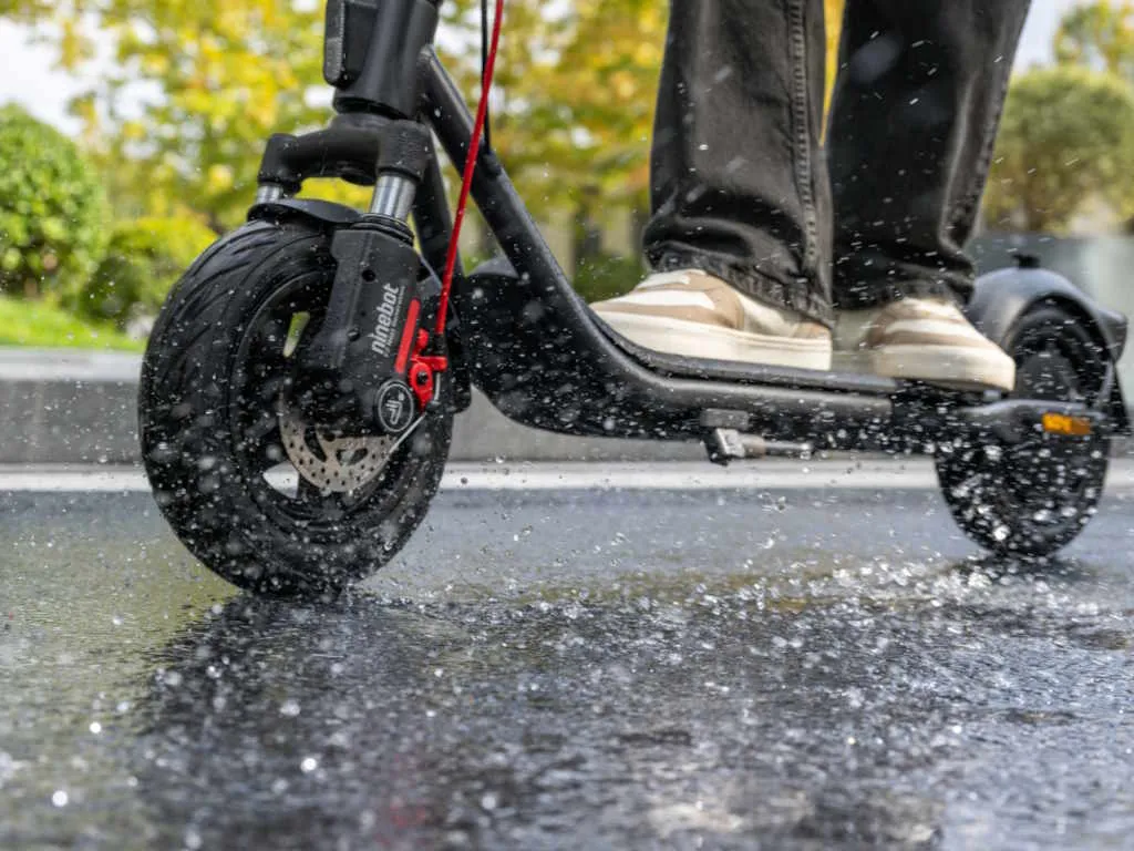 Segway Elektricni trotinet SEGWAY NINEBOT F2 PRO E II Slika 6