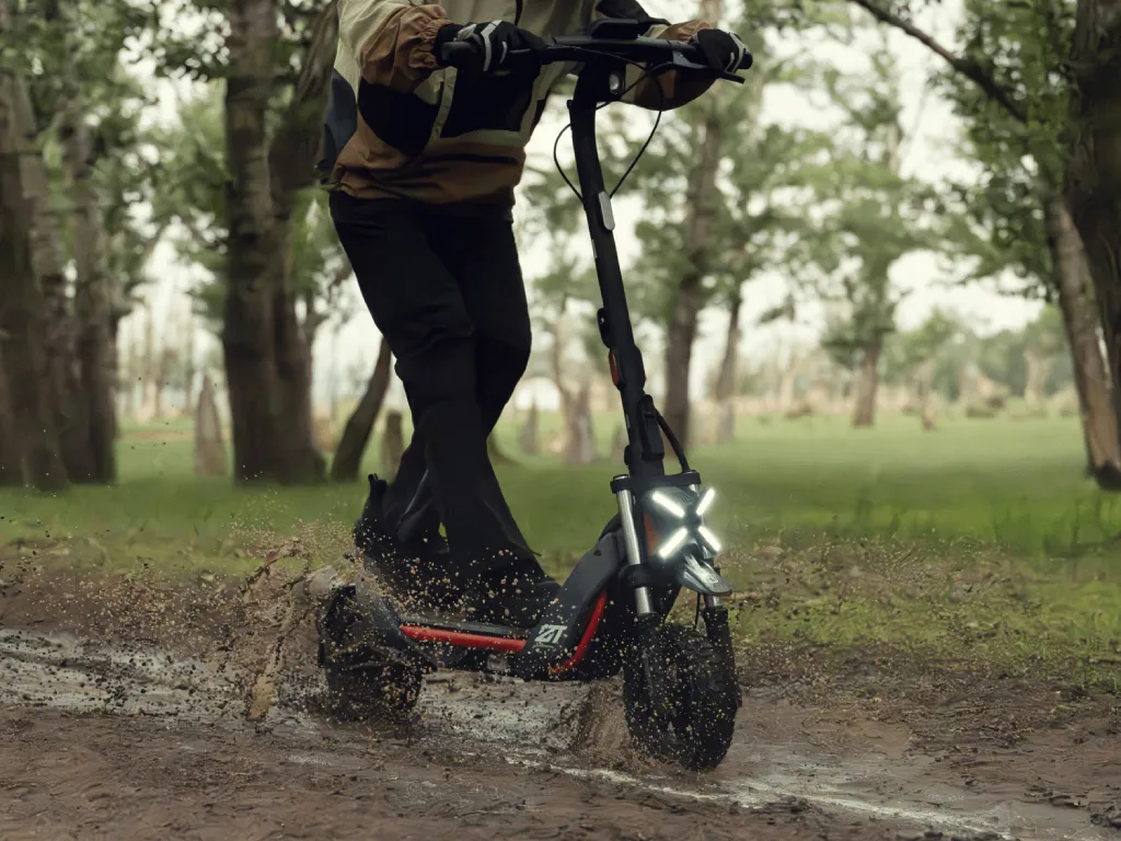 Elektricni Trotinet SEGWAY NINEBOT ZT3 PRO I Slika 3