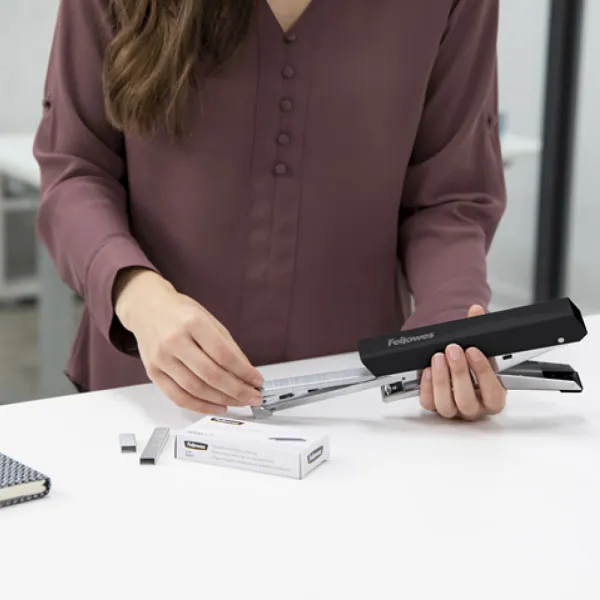 Heftalica Fellowes LX890 crna 5016601 Slika 2