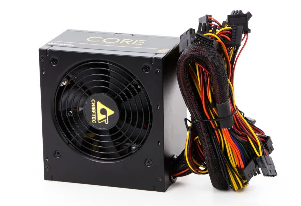 Napajanje 700W CHIEFTEC BBS-700S 80 Plus Gold Slika 1