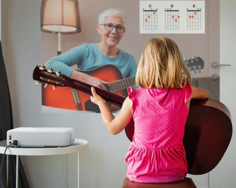 EPSON CO-FH02 prenosivi  Lamp Full HD 3000 ANSI lumena WiFi Android TV projektor  Slika 7