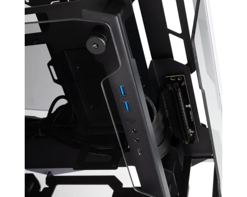 ANTEC Striker kućište  Slika 6