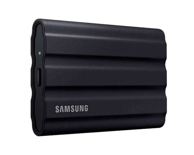 SAMSUNG Portable T7 Shield 4TB crni eksterni SSD MU-PE4T0S  Slika 1