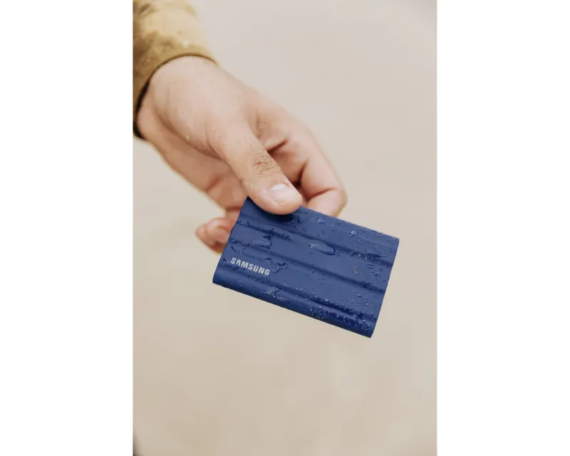 SAMSUNG Portable T7 Shield 2TB plavi eksterni SSD MU-PE2T0R  Slika 4