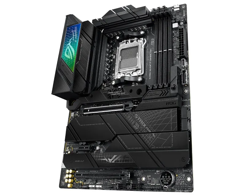 ASUS ROG STRIX X670E-F GAMING WIFI matična ploča Slika 4