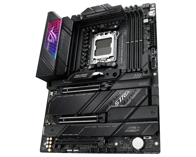 ASUS ROG STRIX X670E-E GAMING WIFI matična ploča Slika 4