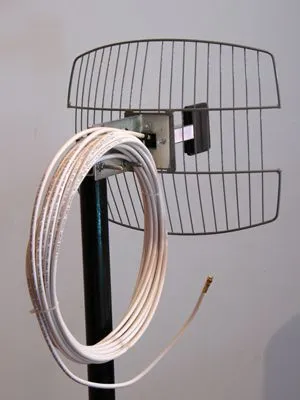 ReinkJet Antena Wireless WGR24-15DB 2.4GHz, 16dbi, 395x310mm, 75om sa koaksijalnim kablom 15m Slika 3