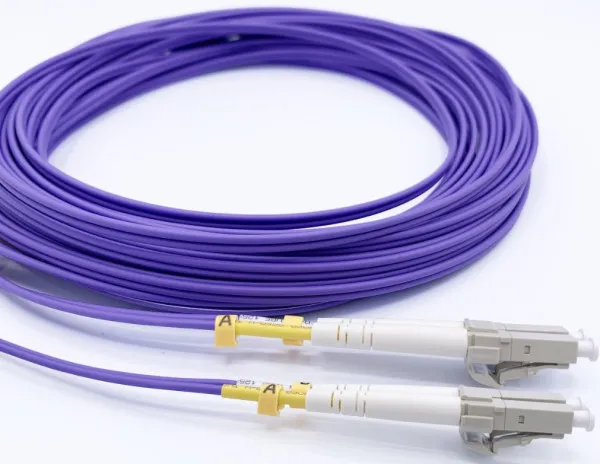 FO LC/UPC - LC/UPC MM 3M OM4 DX Purple Slika 1