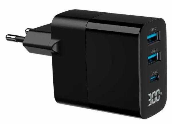 GEMBIRD TA-UC-PDQC30LCD-BK-02 Gembird GaN USB brzi punjac, 30W 3-port (2xUSB-A+ USB-C), LCD, black Slika 3