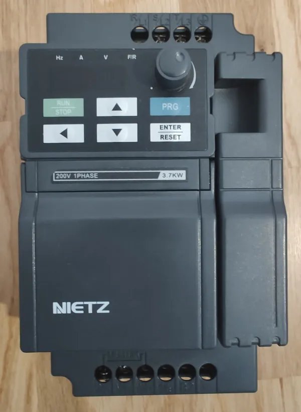 Inverter NIETZ NZ2200-03R7G, 1PH 220V Output: 3PH 220V 16A, 3,7kW Slika 7