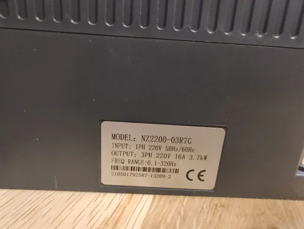 Inverter NIETZ NZ2200-03R7G, 1PH 220V Output: 3PH 220V 16A, 3,7kW Slika 9