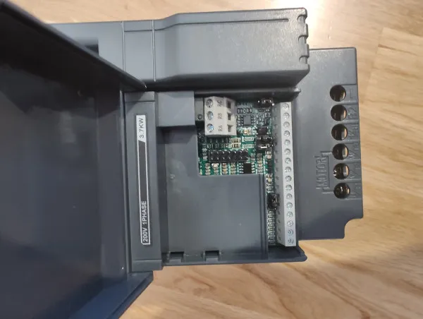 Inverter NIETZ NZ2200-03R7G, 1PH 220V Output: 3PH 220V 16A, 3,7kW Slika 8