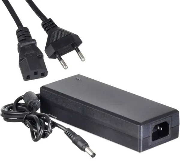 HIGHTEK Punjac HigHTEK HT1526 12v/5A 60W, 1m kabl sa uzemljenjem, Coper napajanje, DC 5.5x2.1mm (alt. AC47) Slika 1