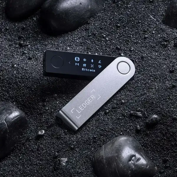 Kripto novčanik Ledger Nano X Black Slika 1