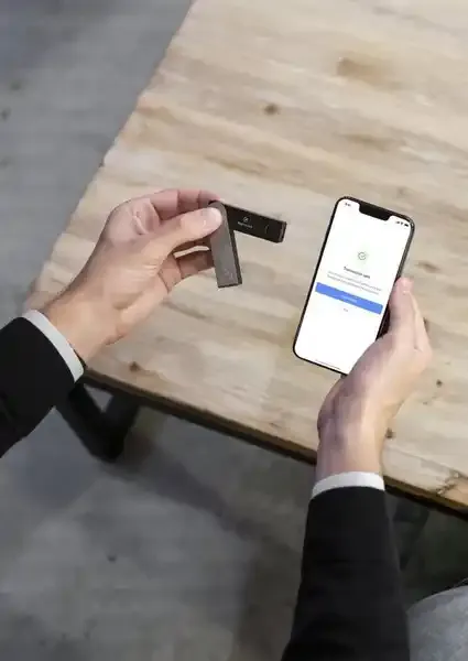 Kripto novčanik Ledger Nano X Black Slika 7